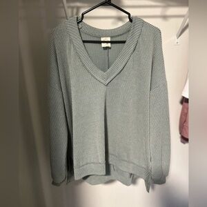 V-Neck Ribbed Sweater - Seafoam colour